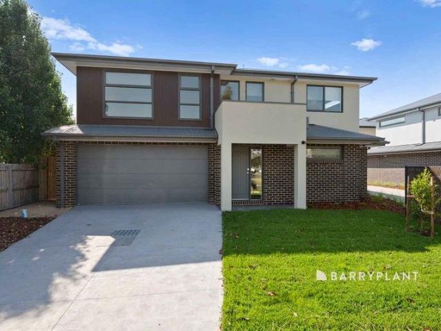 Townhouse for sale in Pakenham