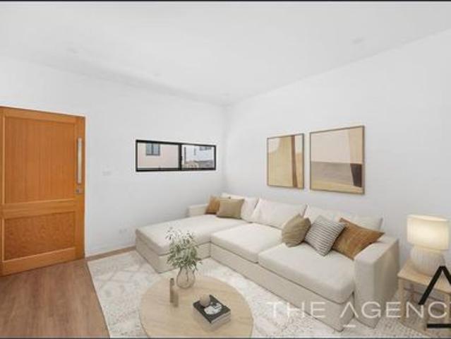 Townhouse for rent in Lurnea, Sydney