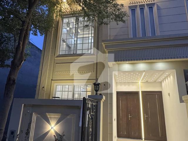 House for sale in لاہور, لاہور ڈویژن
