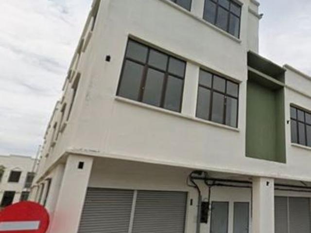 Shop for sale in Malaka