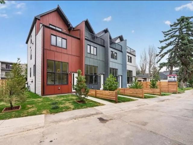 Townhouse for rent in Scarboro, Calgary