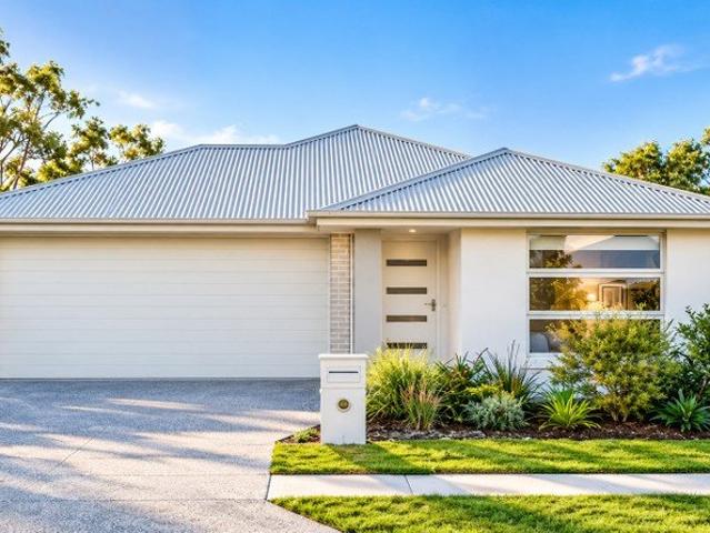 Cottage for sale in Mount Lofty, Toowoomba