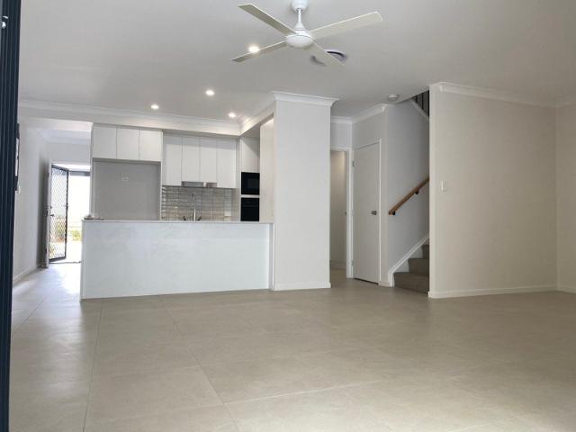 Townhouse for rent in Toombul, Queensland
