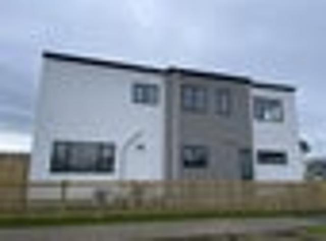 Townhouse for sale in Awhitu