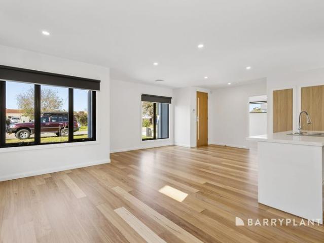 Townhouse for rent in Capel Sound, Melbourne