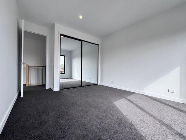Townhouse for rent in Camerons Creek, Victoria