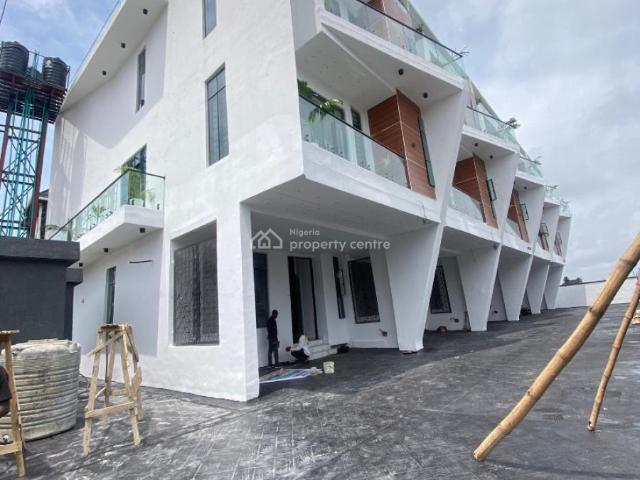 Detached house for sale in Eti Osa, Lagos