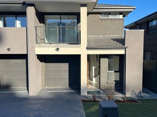 Townhouse for rent in Ambergate, New South Wales
