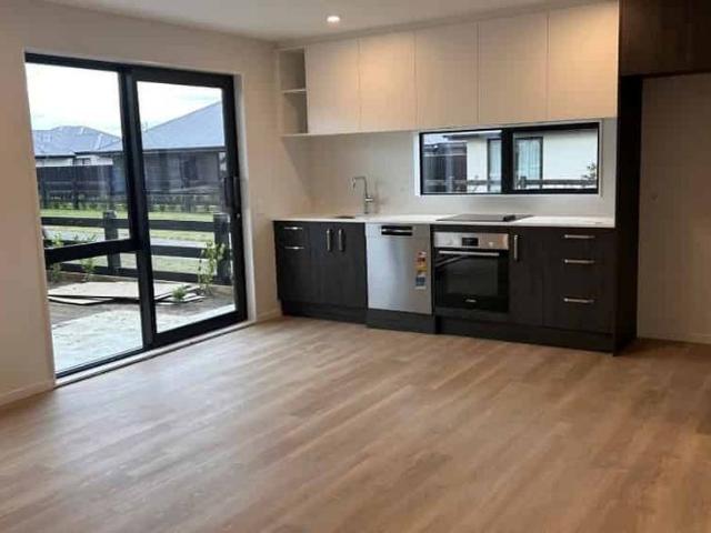 Townhouse for rent in Rolleston, Canterbury