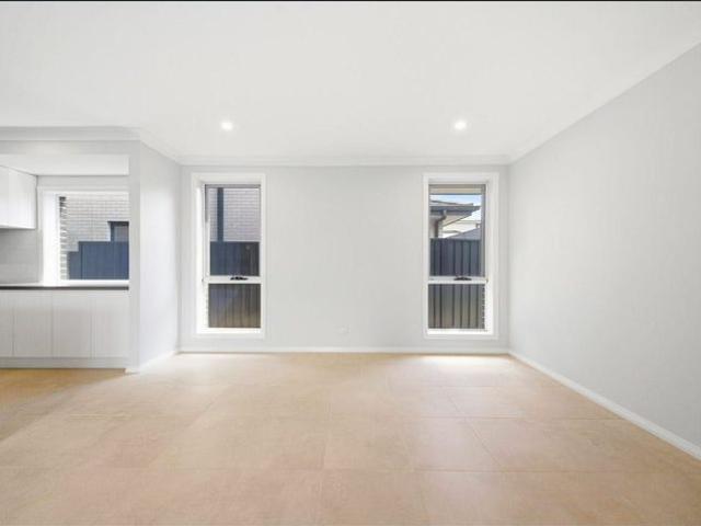 House for rent in Oakville, Sydney