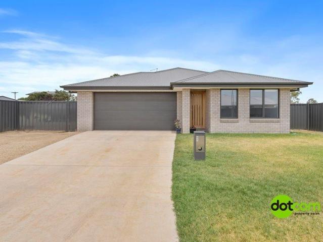 House for sale in Finley, New South Wales