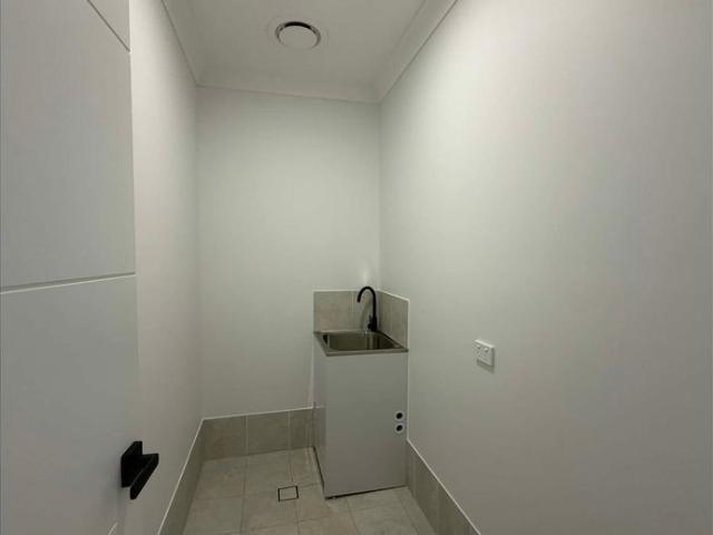 House for rent in Brisbane Grove, New South Wales