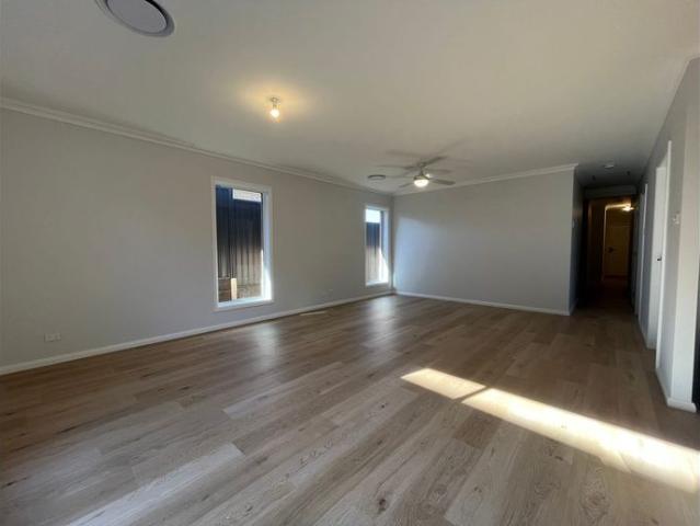House for rent in Oxley Ridge, Sydney