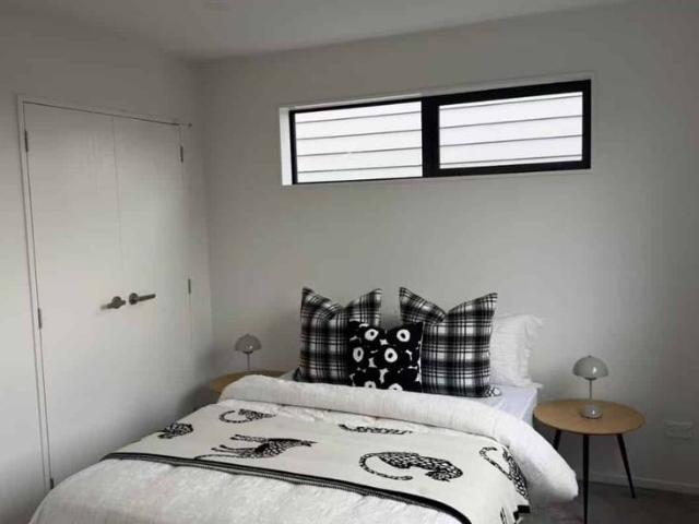House for rent in Oratia, Oroua County