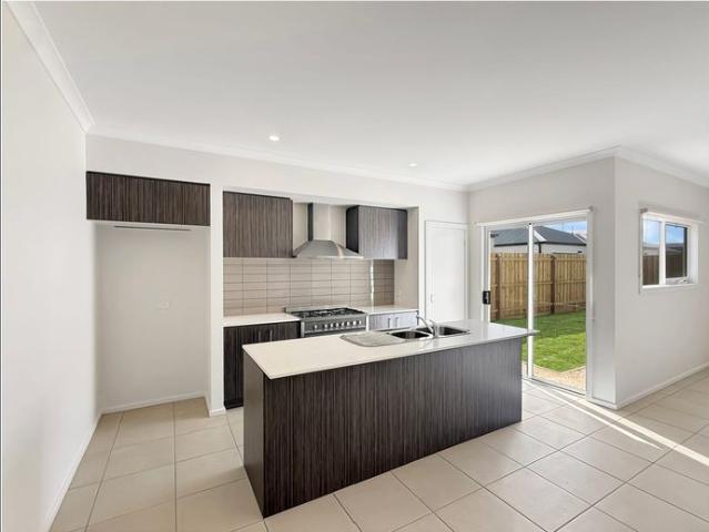 House for rent in Eynesbury, Melbourne