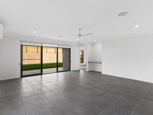 House for rent in Pinnacle Neighbourhood, Greater Brisbane