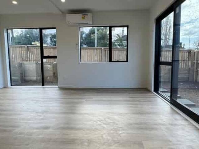 Townhouse for rent in Papakura