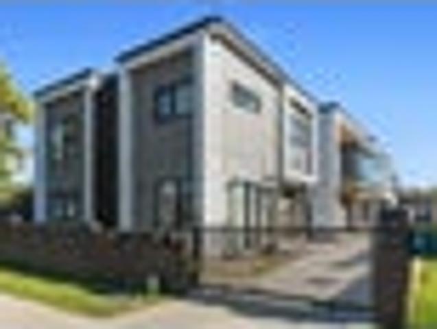House for sale in Howick