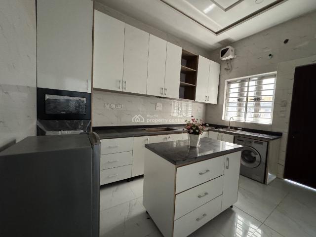 Detached house for rent in Eti Osa, Lagos