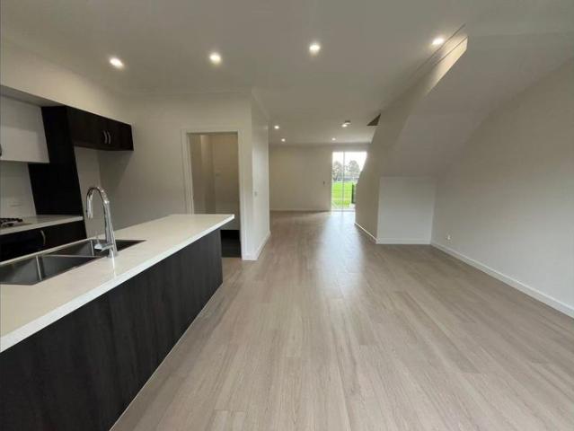 Townhouse for rent in Parklife Doveton, Melbourne