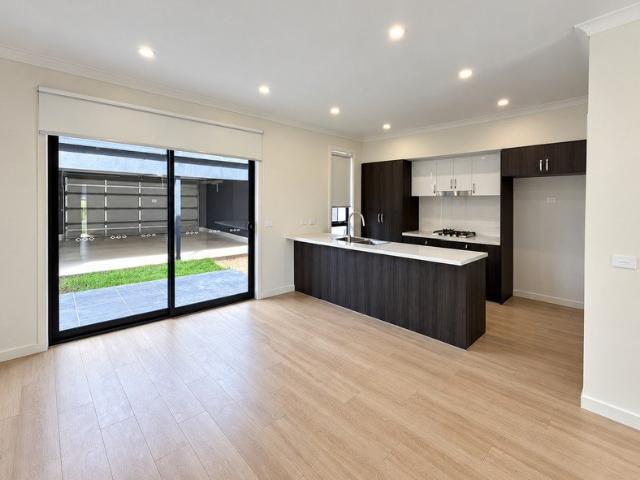 Townhouse for rent in Parklife Doveton, Melbourne