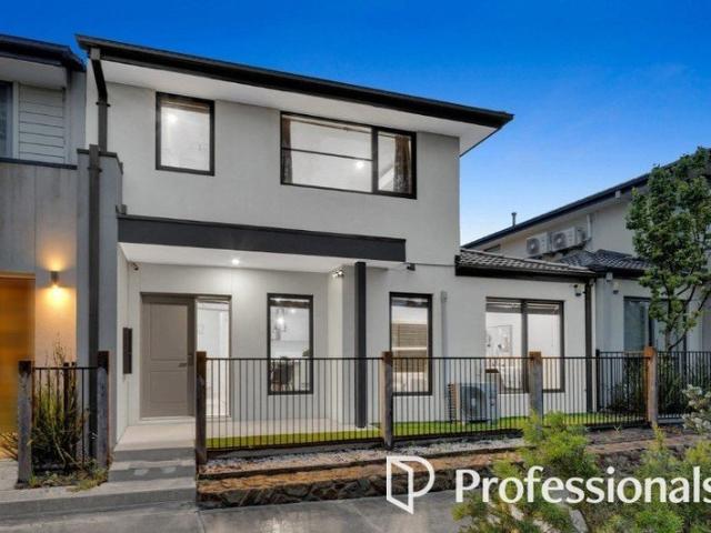 Townhouse for rent in Camerons Creek, Victoria
