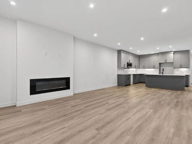 Townhouse for rent in Alces, Edmonton
