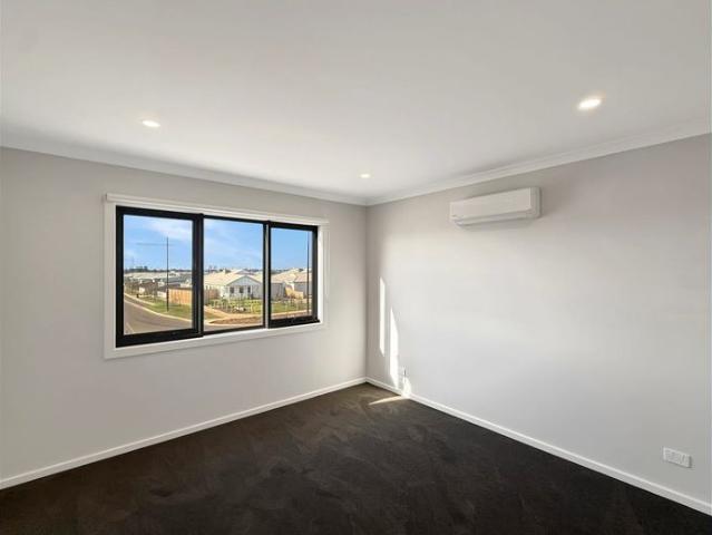 Townhouse for rent in Camerons Creek, Victoria