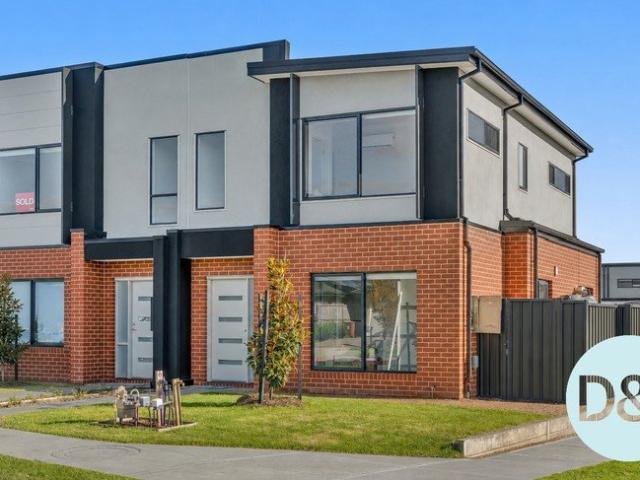 Townhouse for rent in Camerons Creek, Victoria