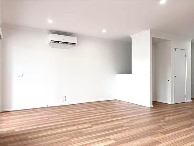 House for rent in Creekside, Melbourne