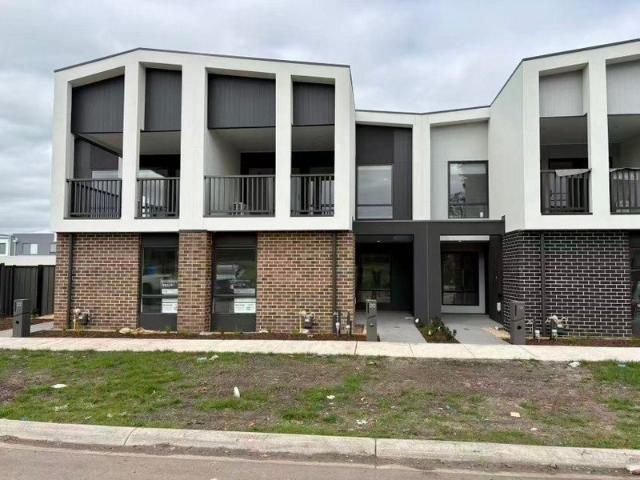House for rent in Creekside, Melbourne