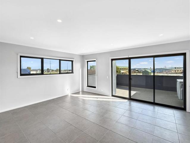 Townhouse for rent in Camerons Creek, Victoria