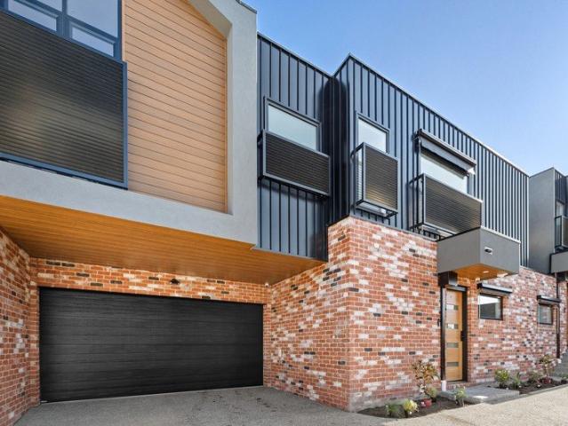 Townhouse for rent in Camerons Creek, Victoria