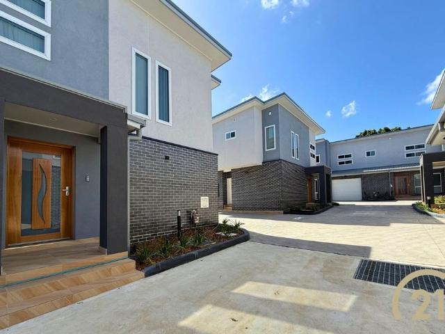 Townhouse for rent in Fairfield Heights, New South Wales