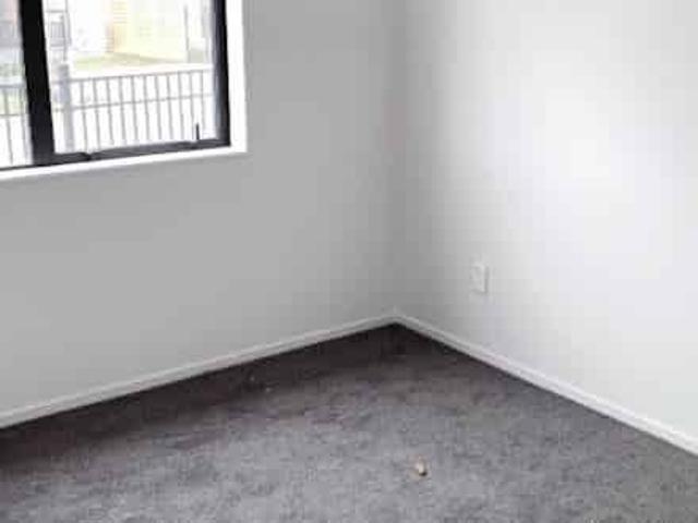 Townhouse for rent in Awhitu