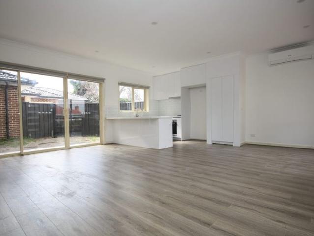 Townhouse for rent in Camerons Creek, Victoria