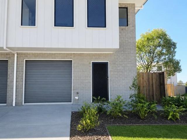 Townhouse for rent in Toombul, Queensland