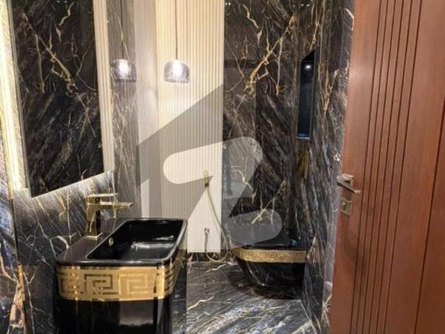 House for sale in 8 ڈی ایچ اے فیز, کراچی ڈویژن