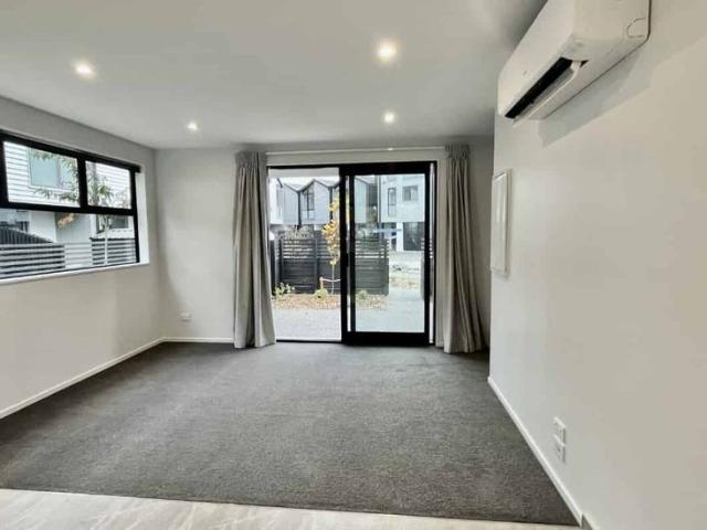 Townhouse for rent in Papanui, Canterbury
