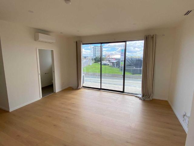 Townhouse for rent in Rata Vine, Manurewa