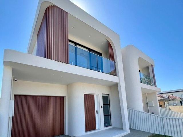 Duplex for rent in Sydney, New South Wales