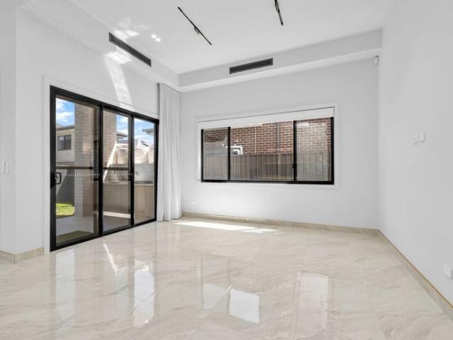 House for rent in Rouse Hill, Sydney