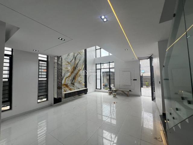 Detached duplex for sale in Lekki, Lagos