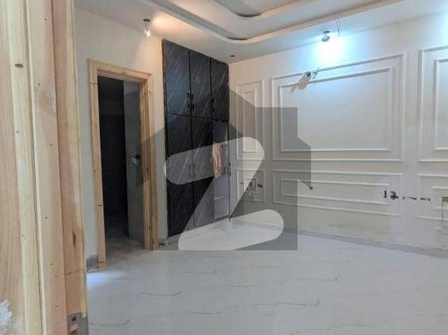 House for sale in Faisalabad, Islamabad Capital Territory