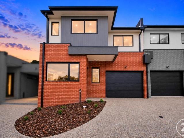 Townhouse for sale in Airport West, Melbourne