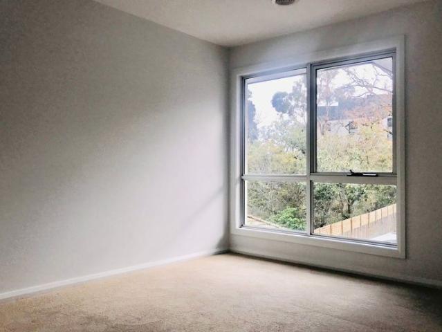 Townhouse for rent in Camerons Creek, Victoria
