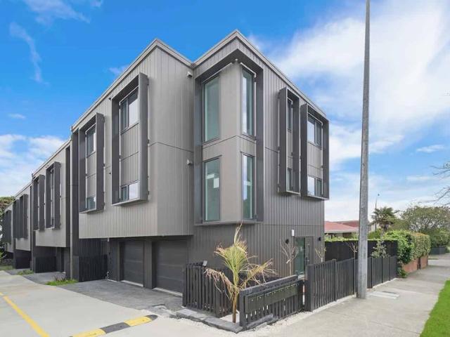 Townhouse for rent in Hillersden
