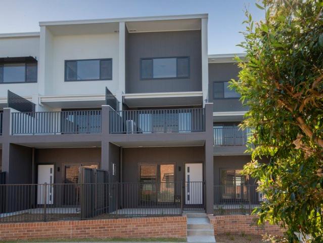 Townhouse for rent in Newcastle, Newcastle-Maitland