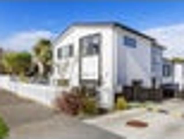 Townhouse for sale in Royal Oak, Oroua County