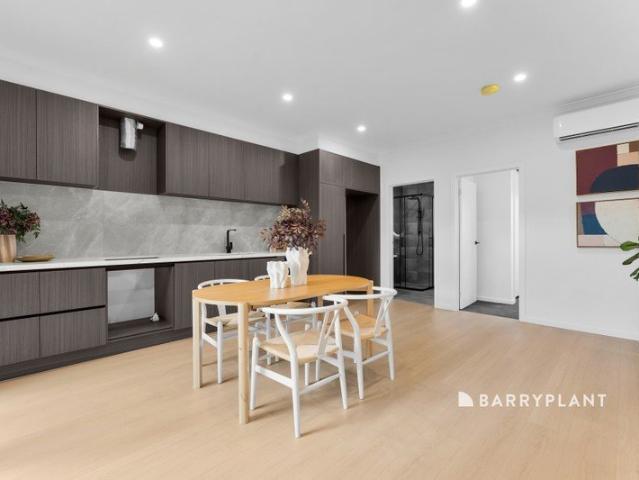 Townhouse for sale in Narre Warren, Melbourne